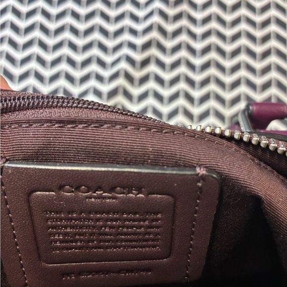 Authentic PreOwned Coach Purple Flower Purse - Picture 7 of 7